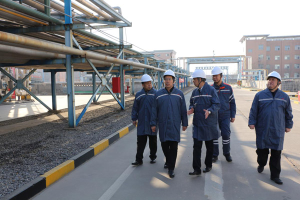 东营市中级人民法院党组书记、院长廖伟忠一行到公司调研指导事情