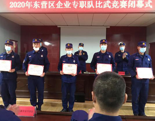 4996e287e53c4c4caf1d63d1bc30832c