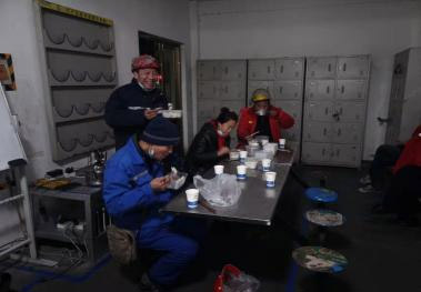 00cbeff1b2e744f9aff7c7301d2d01f7