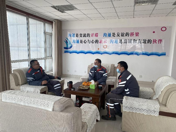 54ec6ab0f2284743b05509377445ef75