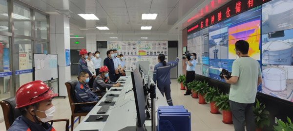 四不两直，，，浓情端午 --市委书记杨国强一行来公司开展节日时代清静检查