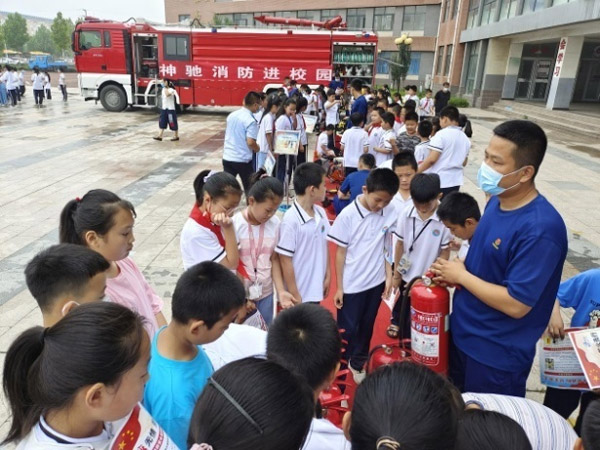 c749229bbe224da89b80523f3ce1082e