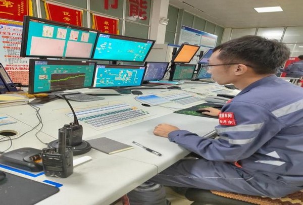 52027f75ade84fe68b6d334c106623db