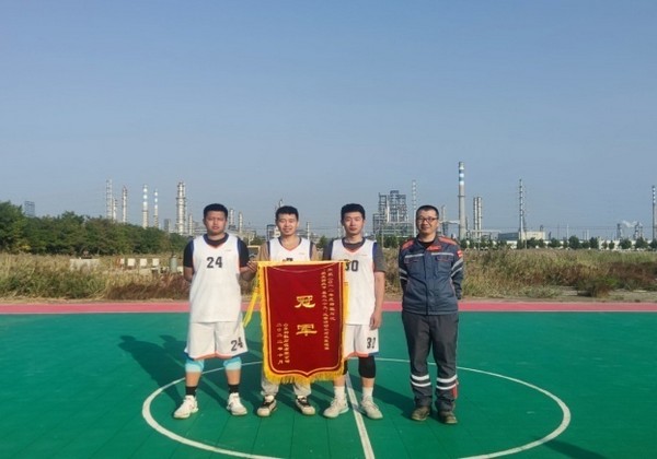 8d35e12896ef4baaa30a4d3683850255