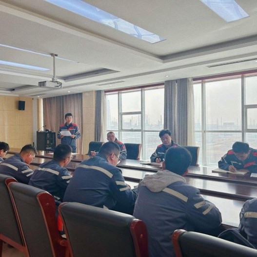 d8921345837f4197a8b7f405e947f2c4