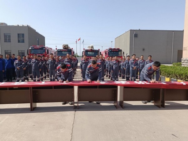 b1fd925d4bd14c09b2bc8d9829aec854