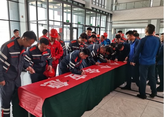 d81b355952c54cca955a200a6a59948a