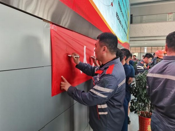 693400419ee74b23a929fb2351cb7a90