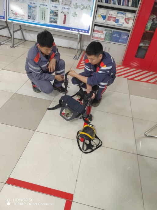 e9b428f47fe2488fbea06a3493236eec